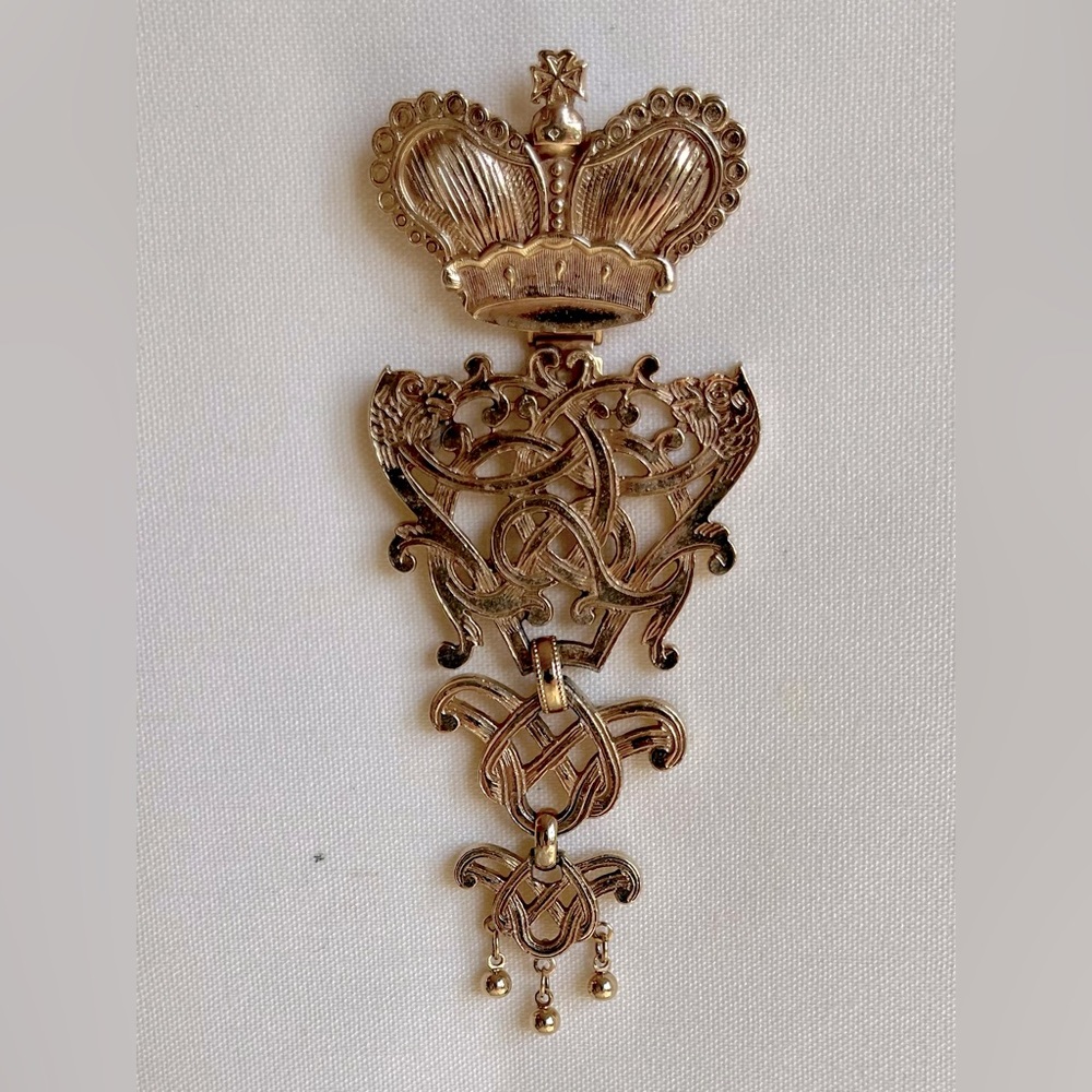Kirks Folly 4-Piece Crown Brooch
